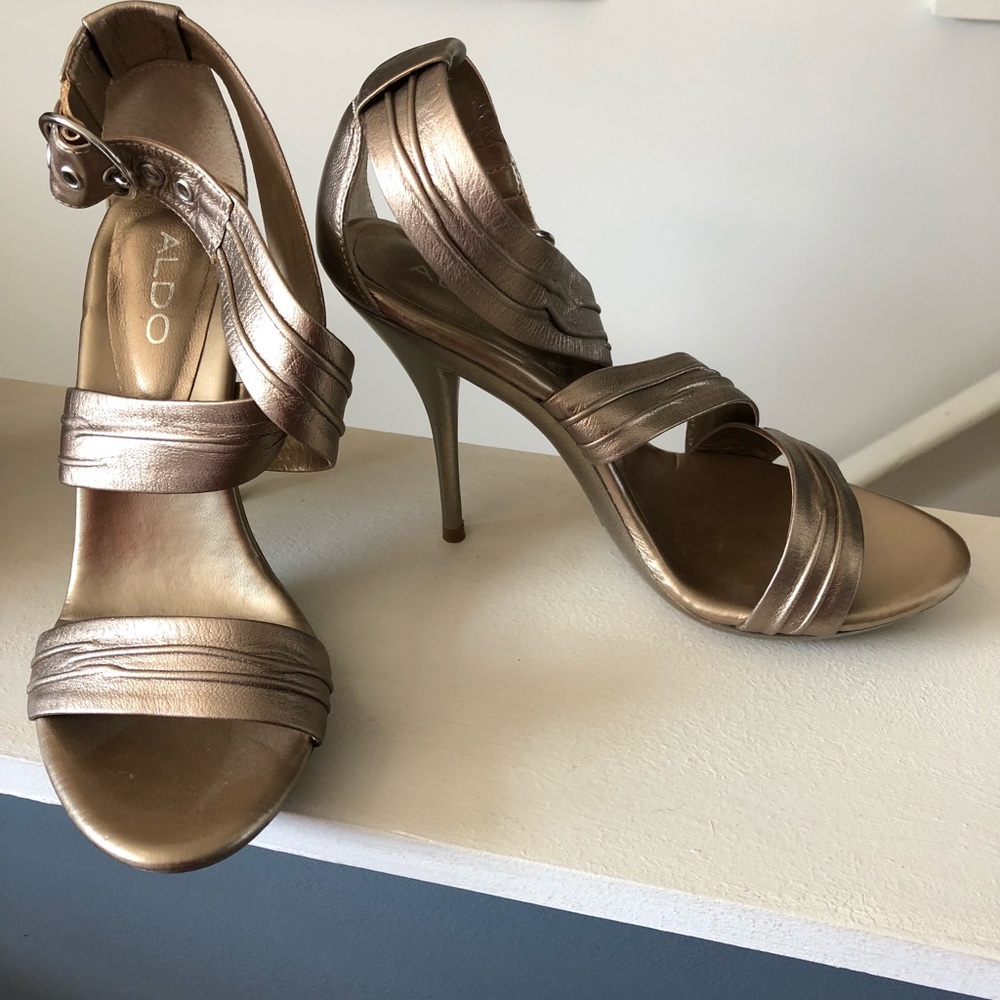 Shoes - Picture 2 of 2